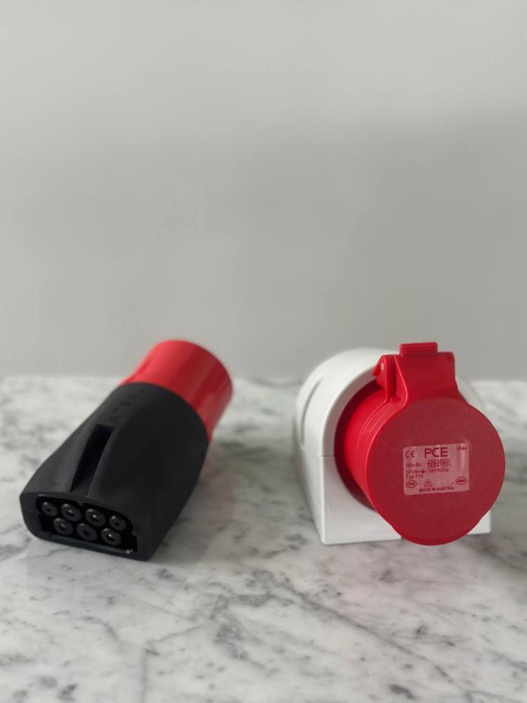 adapter TESLA 3 fazowy gniazdo